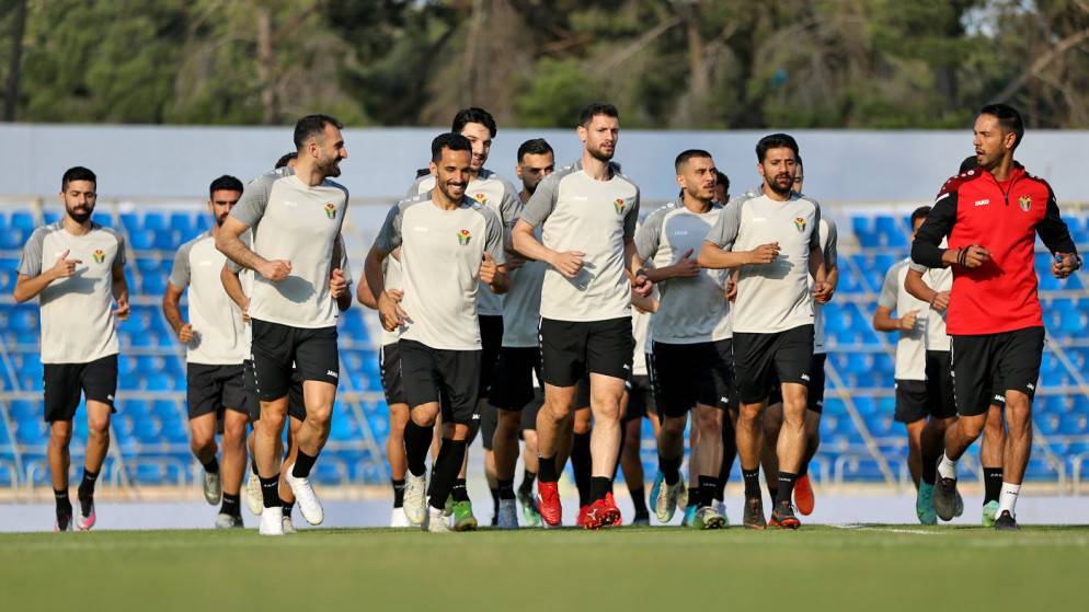 أحمد العرسان يرافق منتخب النشامى لمواجهتي صربيا وجامايكا وغياب شرارة