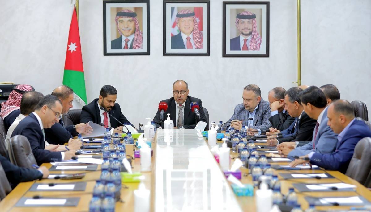 المالية النيابية تطلع على الأداء المالي في الربع الأول للسنة المالية 2023