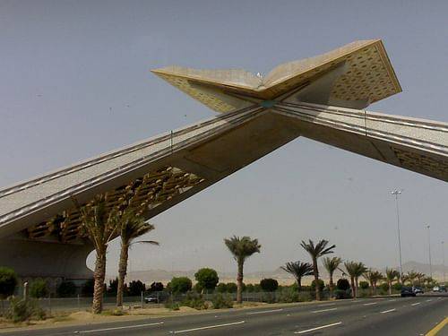 ضيوف الرحمن: طريق مكة اختصرت الوقت