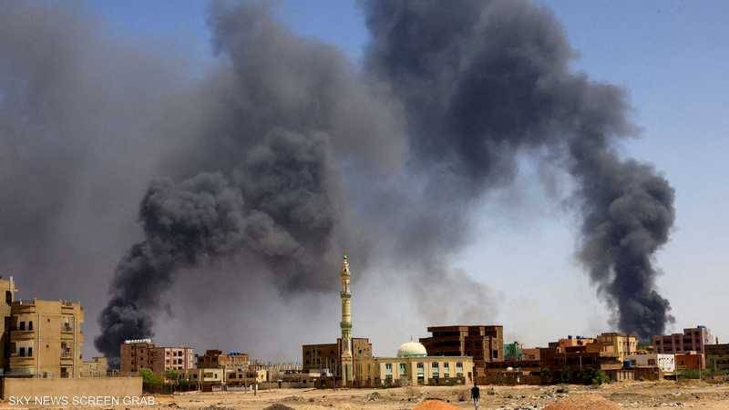السودان: اشتداد المعارك وتحذير من أزمة إنسانية