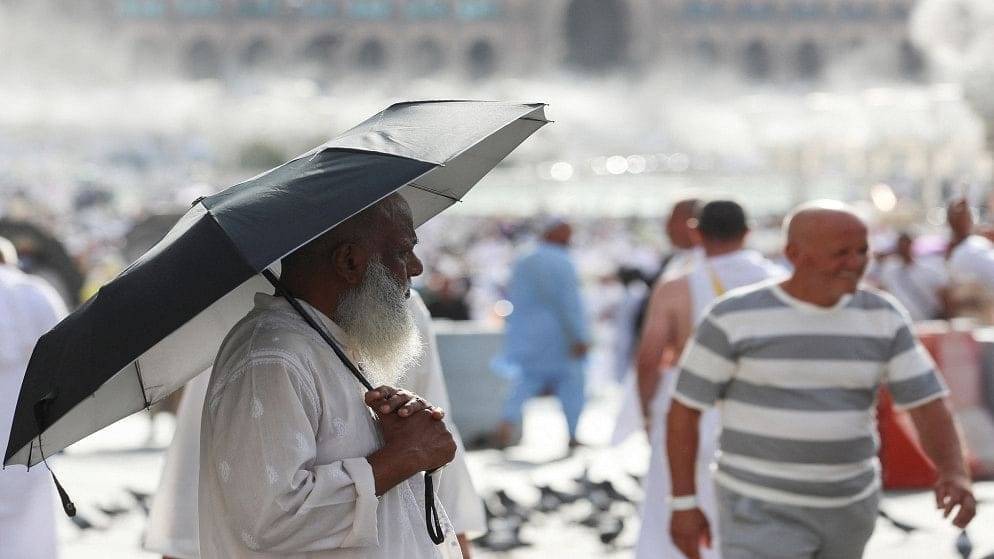 نصائح للحجاج لتجنب الإصابة بضربات الشمس