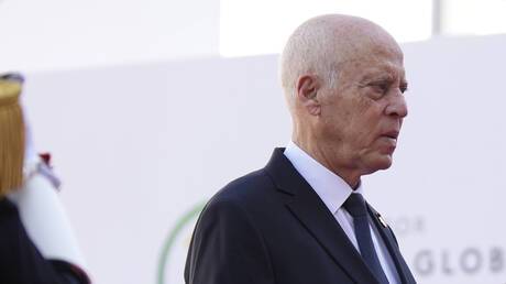 الرئيس التونسي يدعو مواطنيه للتخلي عن الدعم الأجنبي والتعويل على الذات