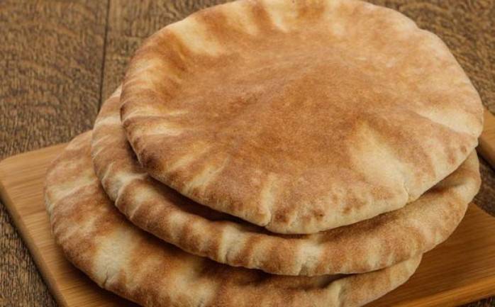 تفسير حلم الخبز للمتزوجة والعزباء والرجل والحامل لابن سيرين