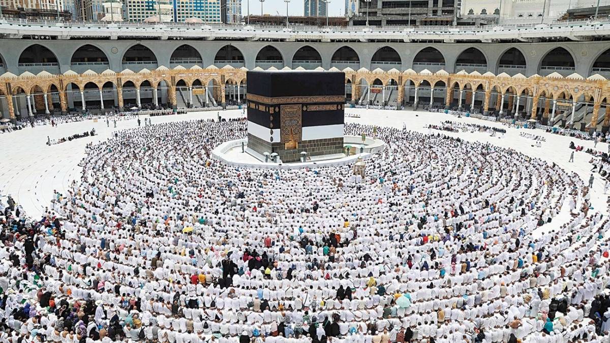 السعودية.. وزير الصحة يعلن نجاح الخطط الصحية لموسم الحج