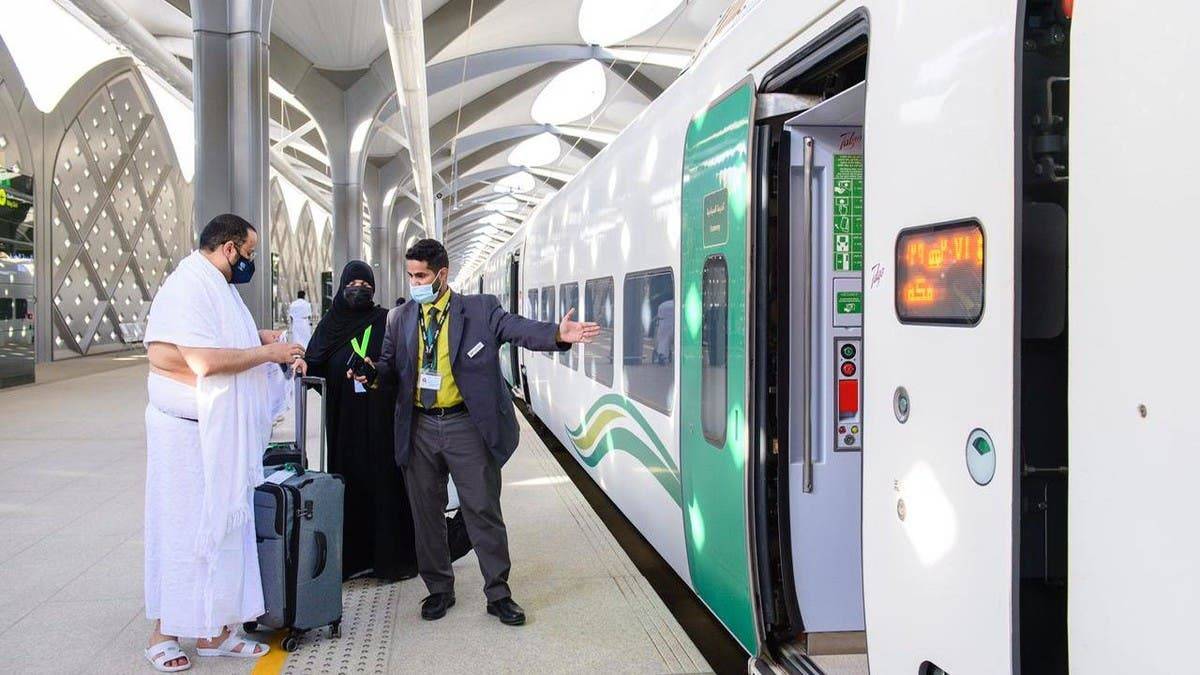السعودية تبدأ إصدار التأشيرات الإلكترونية للعمرة
