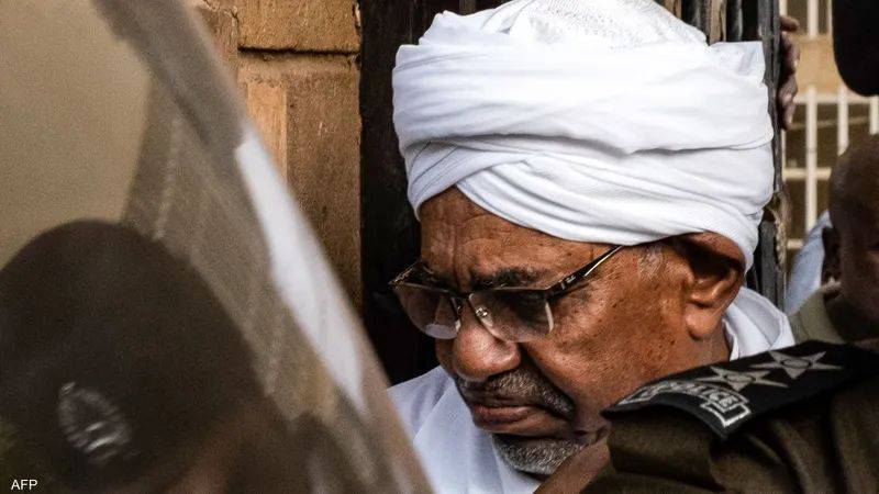 قوات الدعم السريع في السوادن تحاصر البشير و3 من كبار قادة نظامه