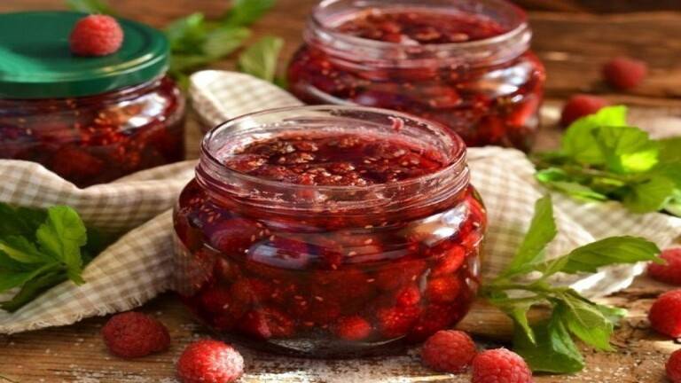 طبيبة روسية تبدد الأسطورة حول فوائد المربى