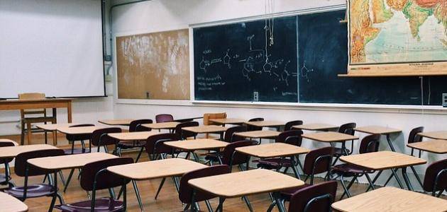 لجنة نيابية تناقش تحديات تواجه المعلمات في المدارس الخاصة
