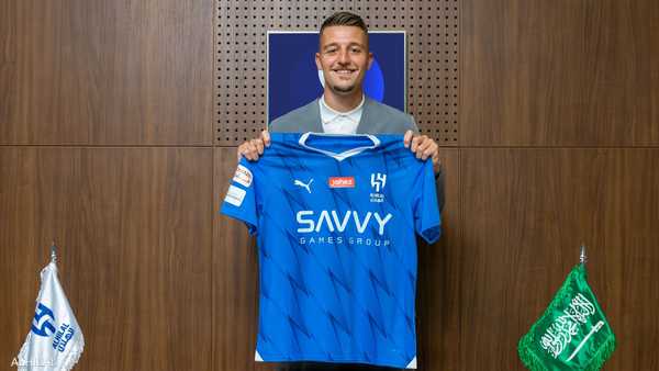 الهلال السعودي يتعاقد مع نجم وسط لاتسيو