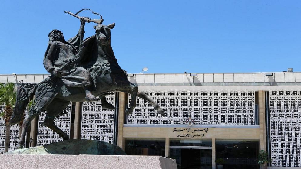 الفايز يدعو مجلس الأعيان للانعقاد الأحد