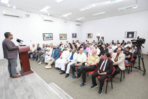 أبولوز وعبدالصبور ينشدان للحرية والإنسان في بيت الشعر بالشارقة