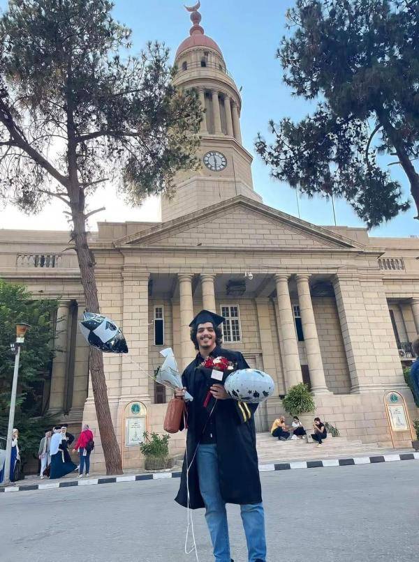 الدكتور يوسف أبو خروب .. مبارك التخرج