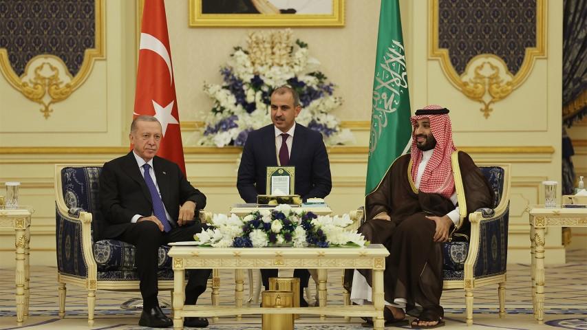 بماذا عاد أردوغان من السعودية وقطر والإمارات؟