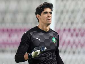 أسد المغرب بونو يقترب من الانتقال إلى عملاق أوروبا