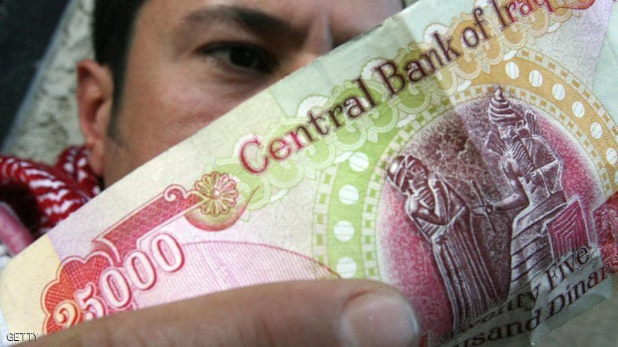 محافظ المركزي العراقي يكشف أسباب تراجع العملة