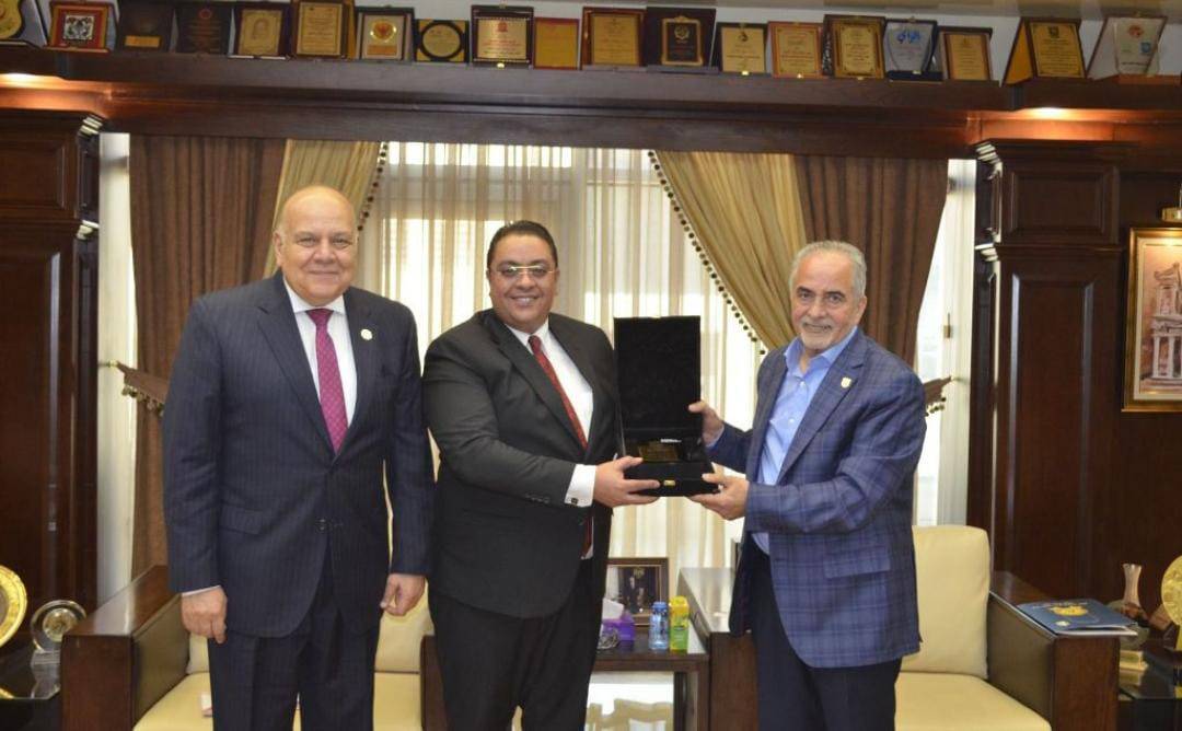 عمان الأهلية تستقبل وفدا من معهد إعداد القادة في التعليم العالي  بمصر