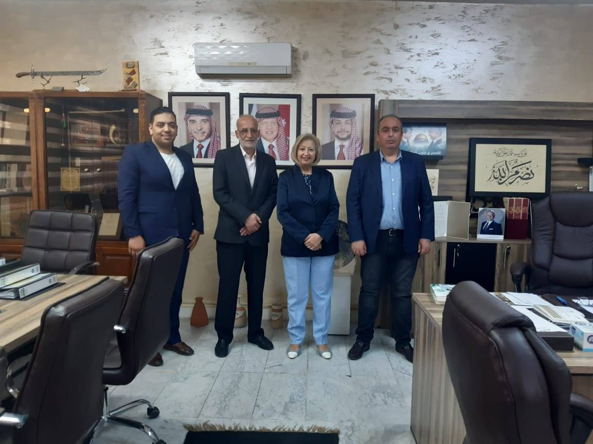 وزيرة الثقافة تلتقي رئيس اتحاد الناشرين جبر أبو فارس
