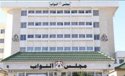 قانونا السير والجرائم الإلكترونية على طاولة النواب اليوم