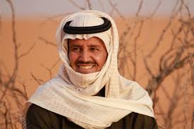 مخاوي الليل ... حكاية المنفى والعاشق المكلوم