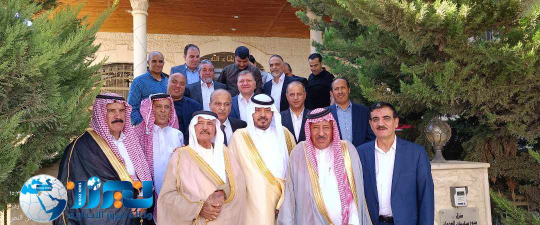 العدوان يقيم مأدبة غداء  لعدد من الشيوخ والوجهاء من أبناء قبيلة بني صخر