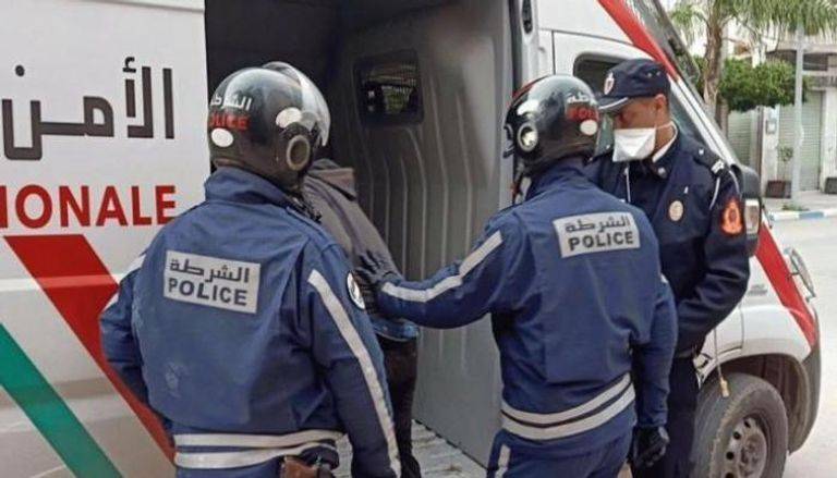 مذبحة عائلية في المغرب.. ينحر ابنه وزوجته ونجاة الابنة بأعجوبة