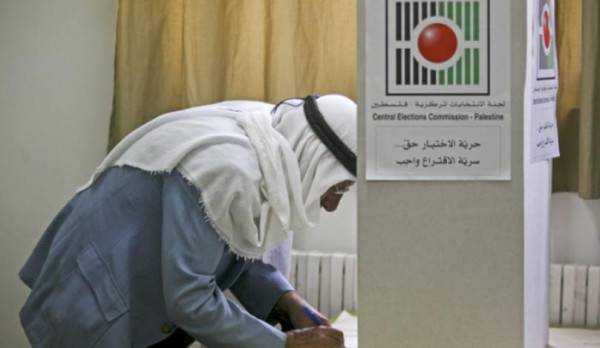 ما مبررات إجراء انتخابات محلية في غزة الآن؟ وهل توافق السلطة عليها؟