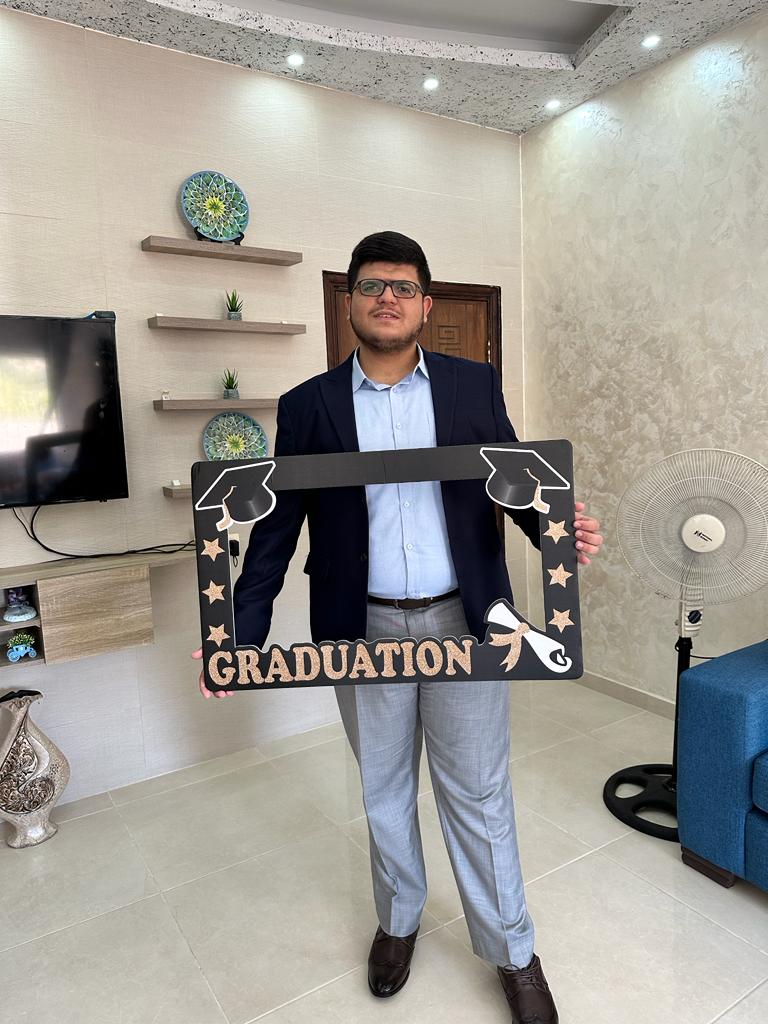 النسيب ماجد الزعبي والأخت أم حازم ... الف مباارك نجاح نجلكم أحمد