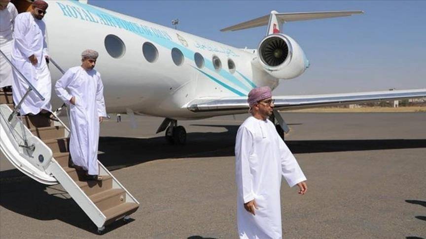 وفد عماني يصل صنعاء لبحث استئناف العملية التفاوضية باليمن