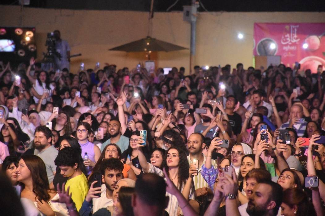طوفان بشري في حفل جوزيف عطية وجهاد سركيس في مهرجان الفحيص...صور