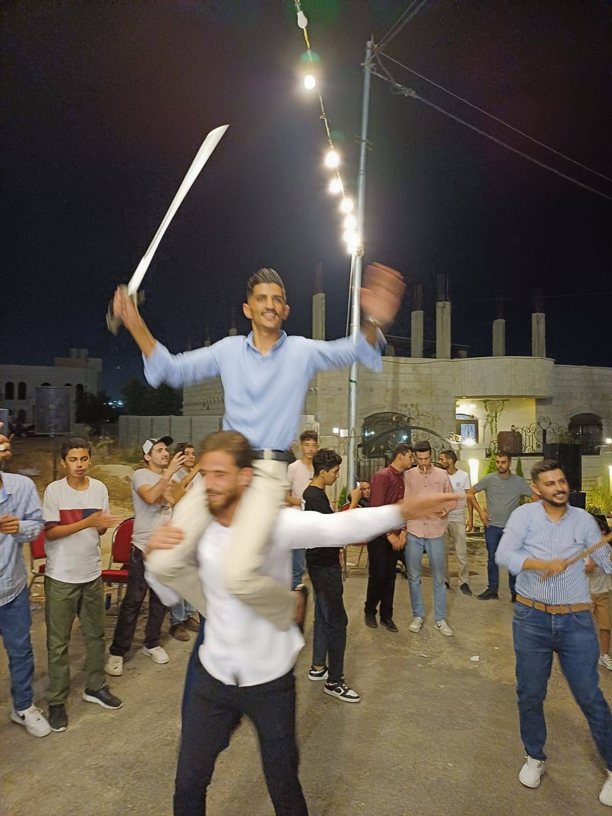 جروان يُهنئ الصديق حسن الحديد بنجاح نجله عبدالله