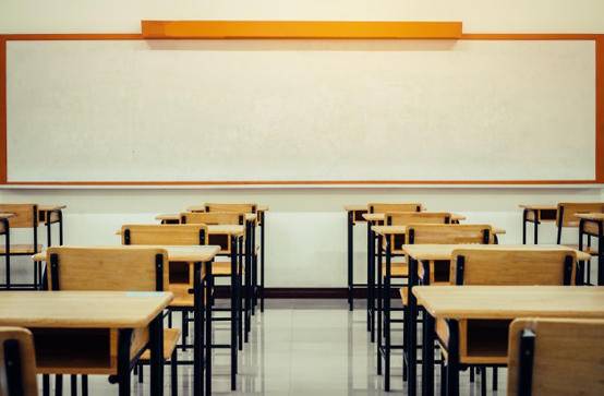 15 الف طالب ينتقلون من المدارس الخاصة للحكومية