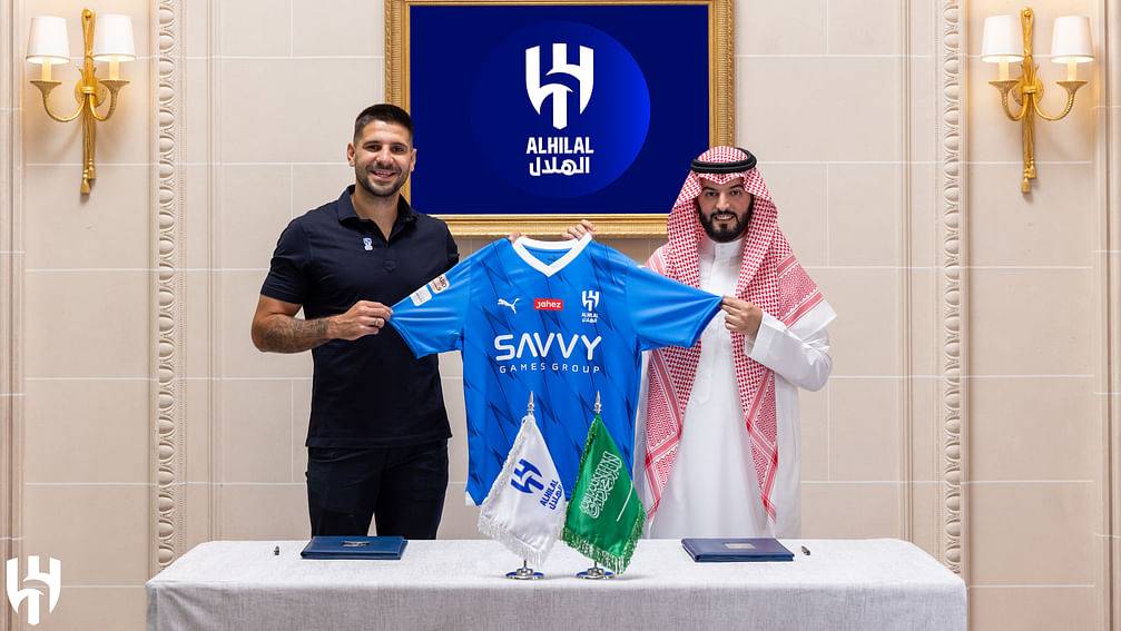 الـهـلال يعلن تعاقده مع المهاجم الصربي ألكسندر ميتروفيتش