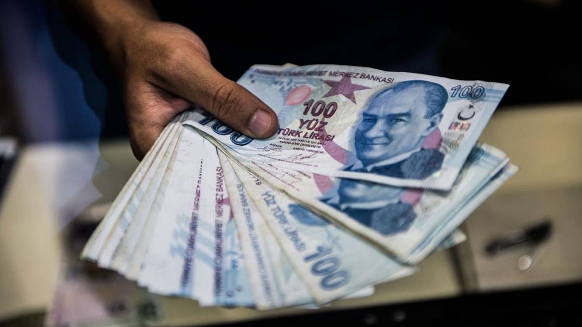 تركيا تتوقف عن تحويل ودائع العملة الصعبة إلى ودائع محمية