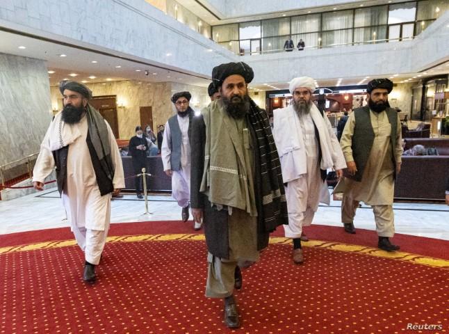 تسريب مقطع فاضح لأحد قادة طالبان في وضع مشين مع صبي
