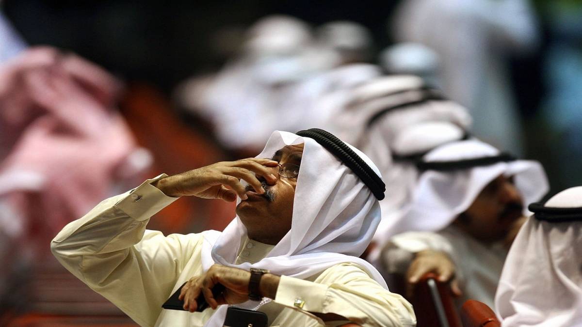 أسواق الخليج تغلق على ارتفاع وترقب قبيل خطاب رئيس المركزي الأمريكي