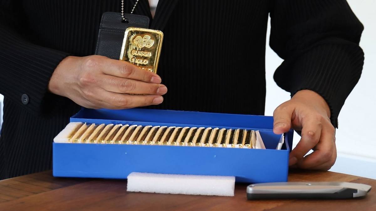 الذهب يستعيد توازنه مع تحول الأنظار إلى اجتماع البنوك المركزية