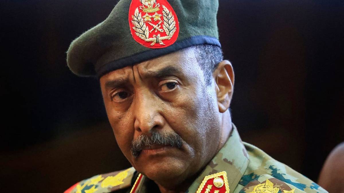 البرهان يرفّع أفراد الجيش عقب مقتل لواء بارز في السودان