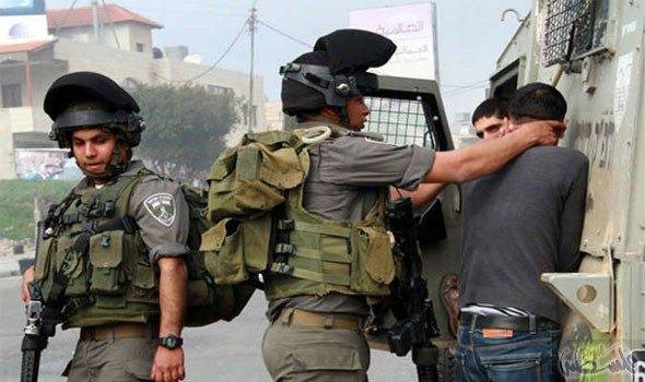 الاحتلال يعتقل 50 فلسطينيا بالضفة ويهدم منزلا في اللد