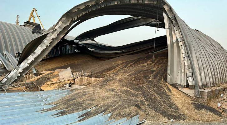 أوكرانيا: دمار 270 ألف طن من الحبوب خلال شهر