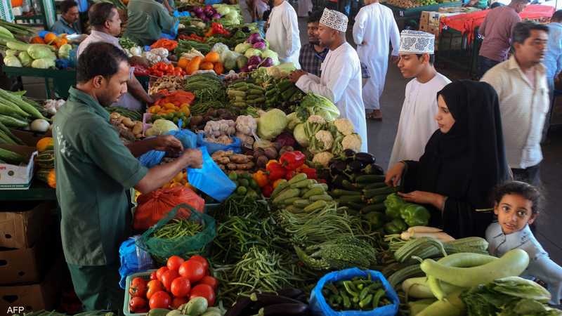 التضخم في عُمان يتباطأ إلى أدنى وتيرة في 28 شهرا