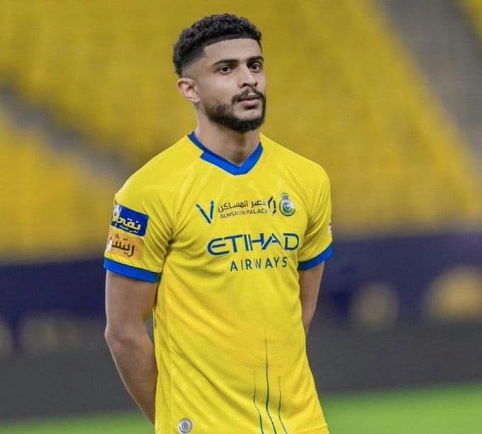 العمري يطلب الرحيل عن النصر