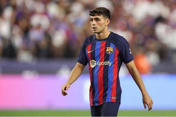 برشلونة يعلن إصابة بيدري