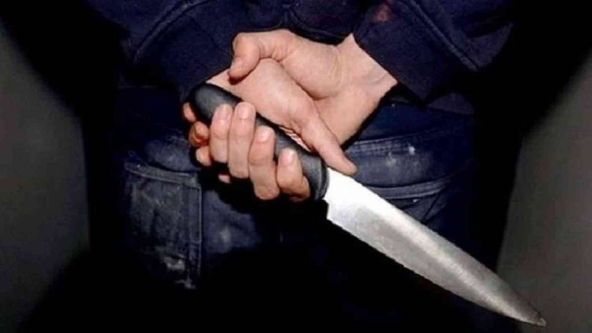 فلسطيني يقتل آخر داخل المسجد خلال خطبة الجمعة  صورة