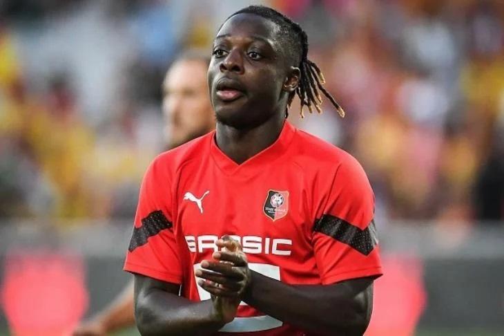 مانشستر سيتي يتعاقد مع بديل رياض محرز