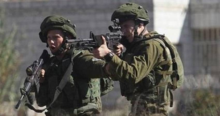 إصابة خمسة فلسطينيين برصاص الاحتلال في مخيم طولكرم
