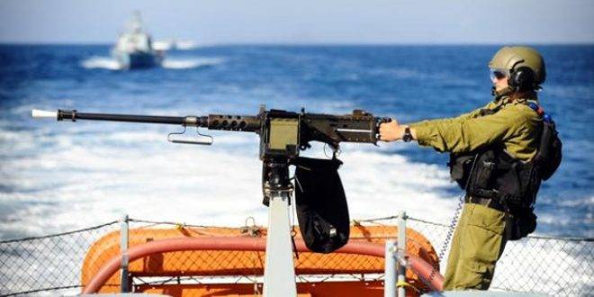 الاحتلال يجدد اعتداءاته على مراكب الصيادين الفلسطينيين