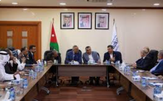 فلسطين النيابية تبحث مطالب أبناء الضفة الغربية العاملين بالأردن