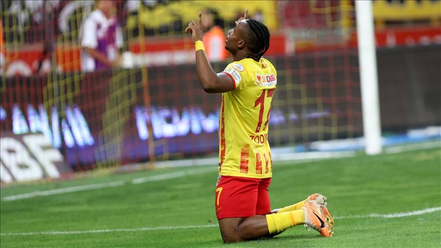 قيصري سبور يتغلب على صامصون سبور بهدفين