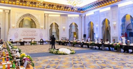 رابطة الجامعات الإسلامية تناقش تزايد الجرائم المرتكبة بحق المقدسات الدينية