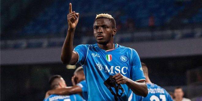 نابولي يفوز على ساسولو بثنائية في الدوري الإيطالي